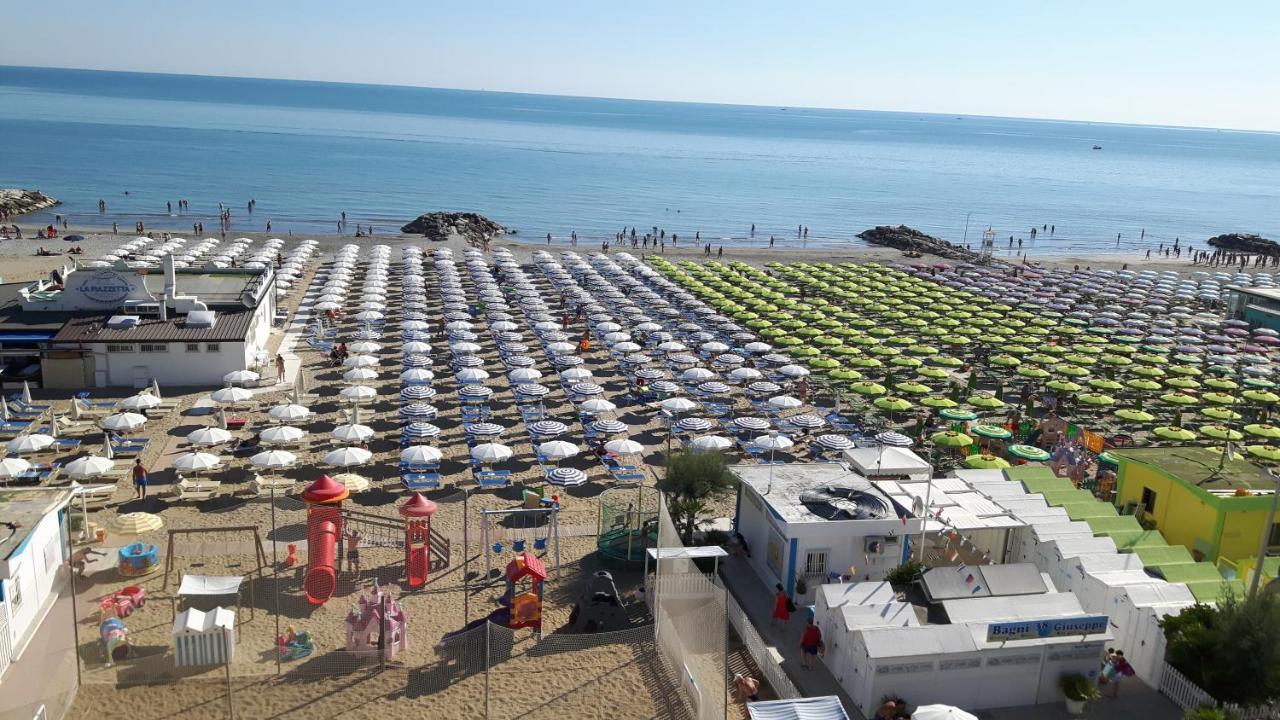 Hotel Villa Rosa Misano Adriatico Exterior photo