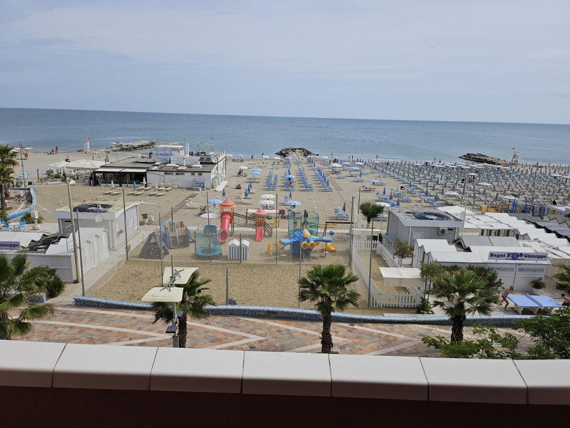 Hotel Villa Rosa Misano Adriatico Exterior photo