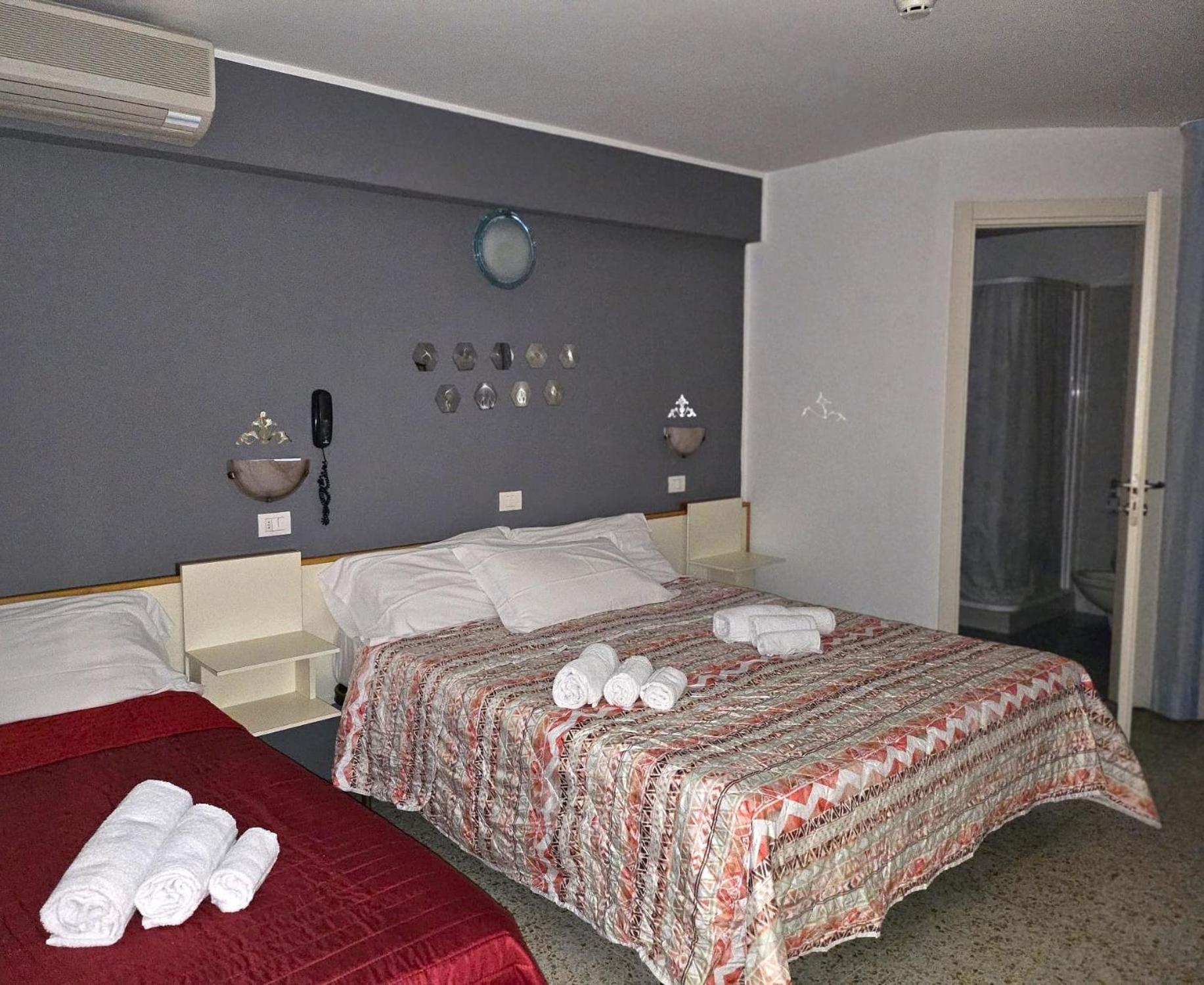 Hotel Villa Rosa Misano Adriatico Exterior photo